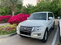 Used 2017 Mitsubishi Pajero for sale in Dubai