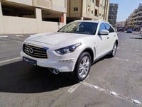 Used 2014 Infiniti QX70 for sale in Dubai