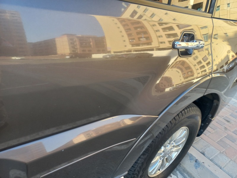 Used 2015 Mitsubishi Pajero for sale in Dubai