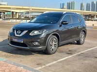 Used 2015 Nissan X-Trail for sale in Abu Dhabi