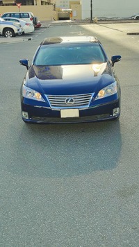 Used 2011 Lexus ES350 for sale in Dubai