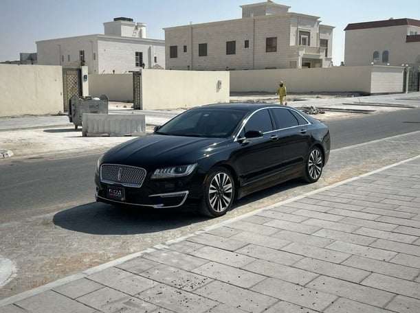 Used 2018 Lincoln MKZ for sale in Abu Dhabi