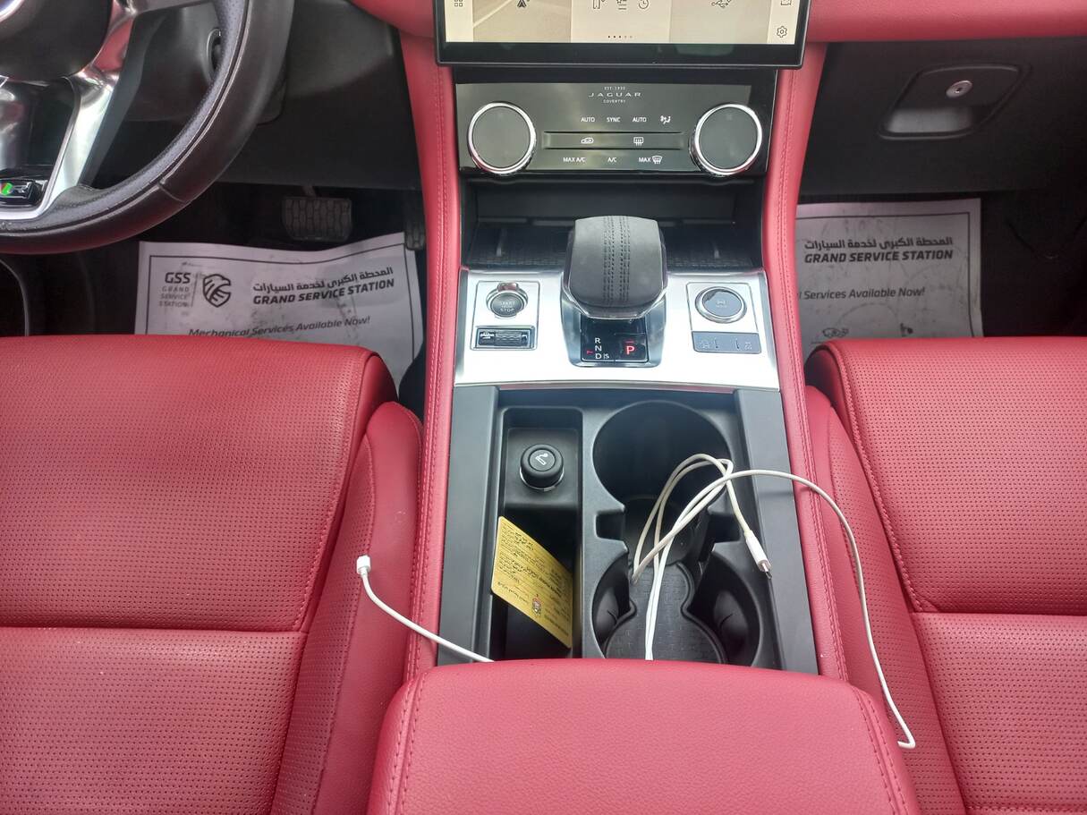 Car image 16