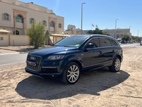 Used 2014 Audi Q7 for sale in Abu Dhabi