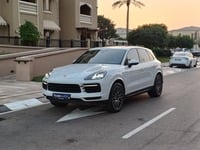 Used 2019 Porsche Cayenne for sale in Abu Dhabi