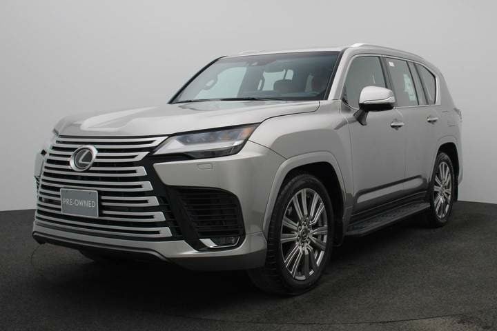 Used 2022 Lexus LX600 for sale in Dubai