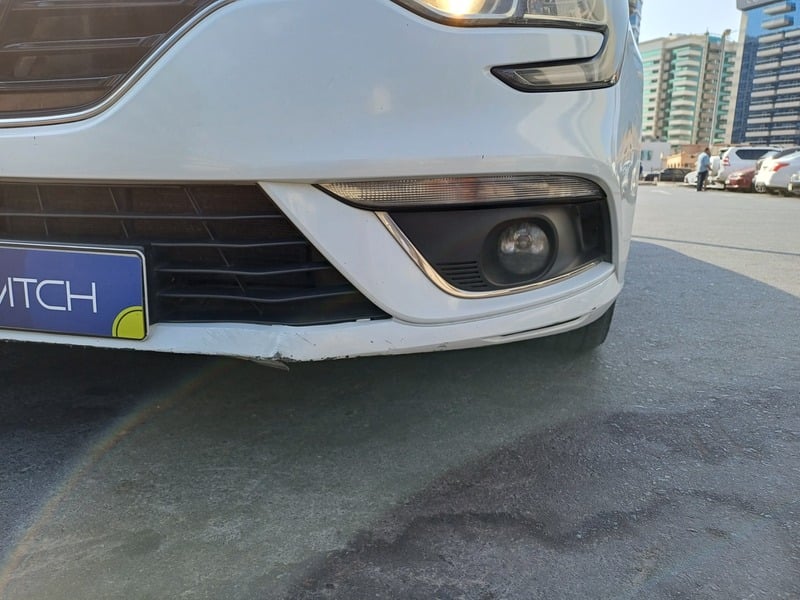 Used 2018 Renault Megane for sale in Dubai