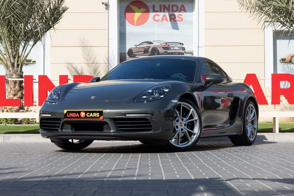 Used 2024 Porsche 718 Cayman for sale in Dubai