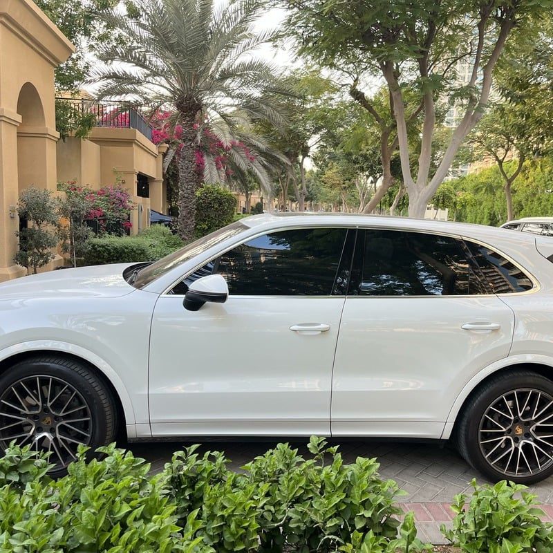 Used 2018 Porsche Cayenne S for sale in Dubai