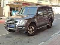 Used 2015 Mitsubishi Pajero for sale in Dubai