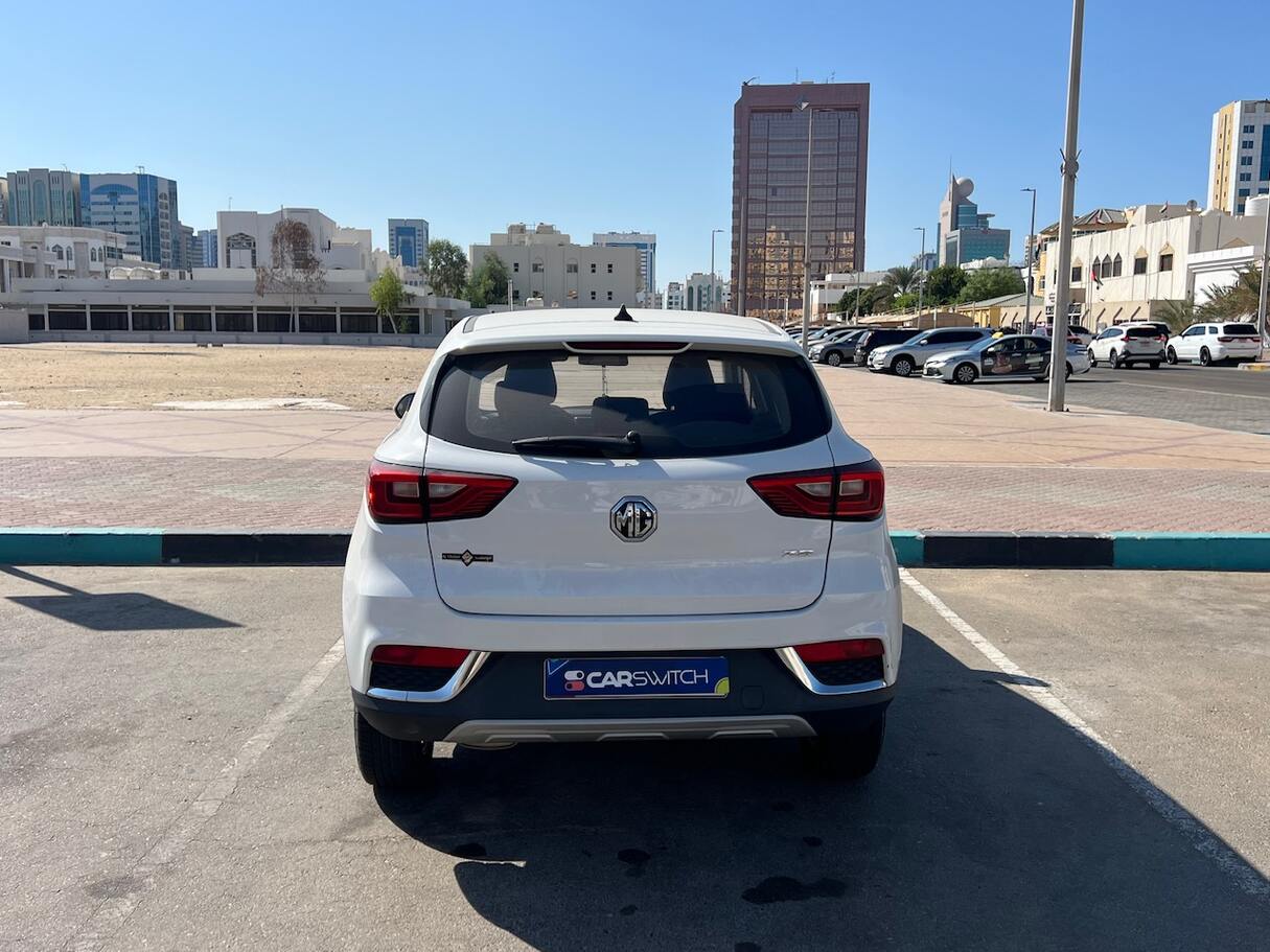 Car image 6