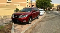 Used 2015 Nissan Pathfinder for sale in Fujairah