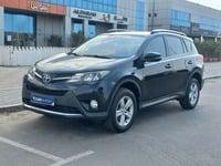 Used 2013 Toyota RAV 4 for sale in Abu Dhabi