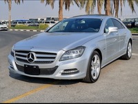 Used 2013 Mercedes CLS350 for sale in Dubai