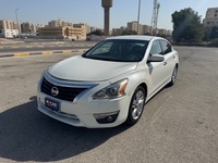 Used 2014 Nissan Altima for sale in Al Khobar