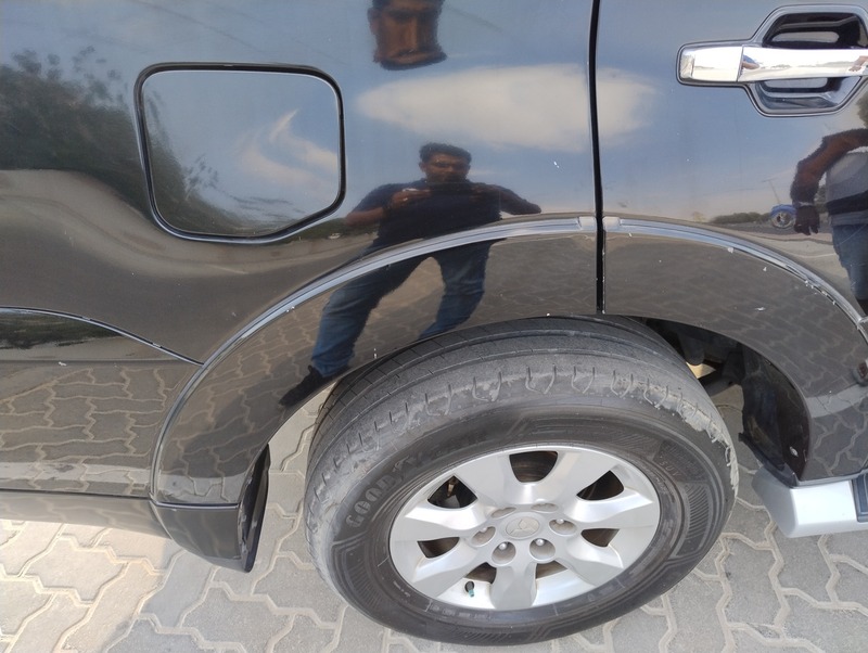 Used 2015 Mitsubishi Pajero for sale in Sharjah