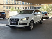 Used 2014 Audi Q7 for sale in Dubai