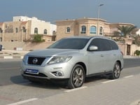 Used 2016 Nissan Pathfinder for sale in Sharjah