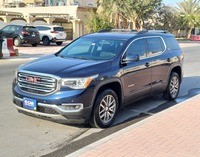 Used 2017 GMC Acadia for sale in Dubai