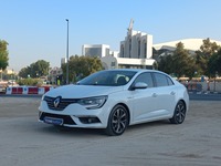 Used 2018 Renault Megane for sale in Dubai