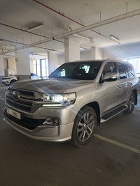 Used 2019 Toyota Land Cruiser for sale in Sharjah