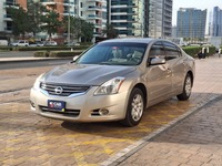 Used 2012 Nissan Altima for sale in Dubai