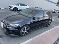 Used 2017 Volkswagen Golf for sale in Dubai