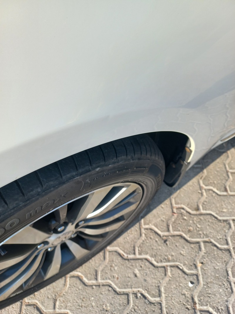 Used 2012 Kia Cadenza for sale in Abu Dhabi