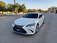 مستعمله 2020 لكزس ES350 للبيع فى الرياض