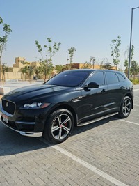 مستعمله 2017 جاكوار F-Pace للبيع فى أبوظبي