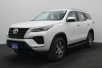 Used 2023 Toyota Fortuner for sale in Dubai