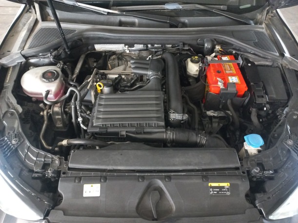 Car image 20
