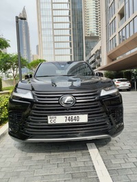 مستعمله 2023 لكزس LX600 للبيع فى دبي