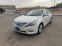 Used 2013 Hyundai Sonata for sale in Riyadh