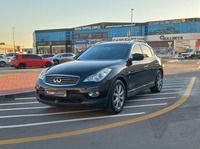 مستعمله 2015 انفنتي QX50 للبيع فى دبي