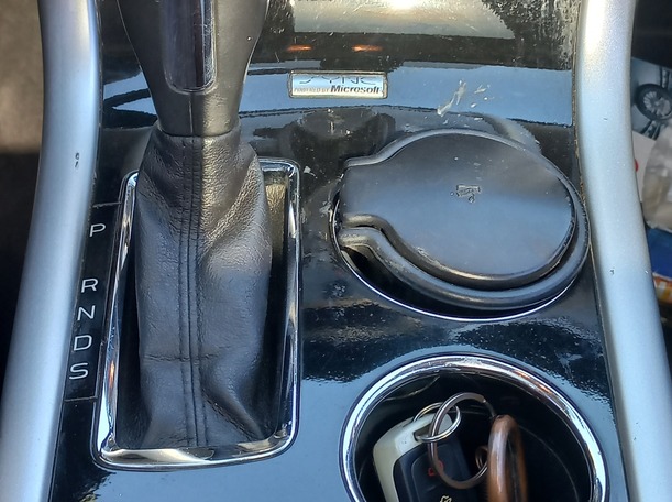 Car image 16