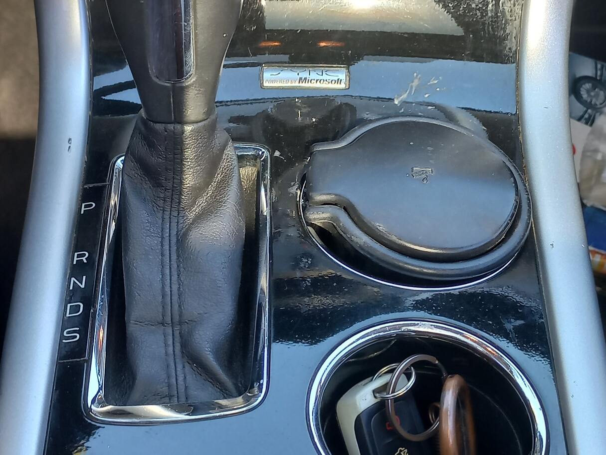 Car image 16