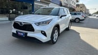 Used 2023 Toyota Highlander for sale in Riyadh