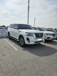 Used 2020 Nissan Patrol for sale in Abu Dhabi