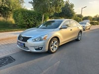 Used 2015 Nissan Altima for sale in Dubai