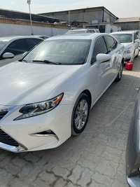 مستعمله 2015 لكزس ES350 للبيع فى الشارقة