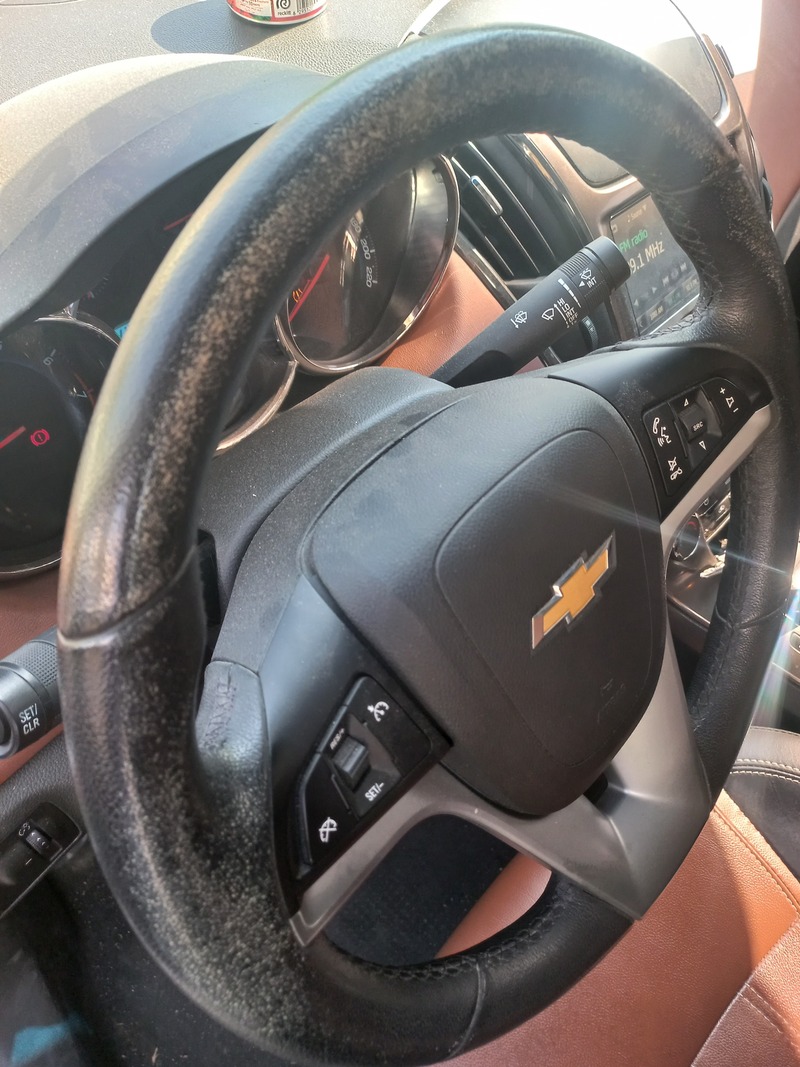 Used 2017 Chevrolet Cruze for sale in Dubai