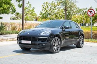 Used 2018 Porsche Macan for sale in Dubai