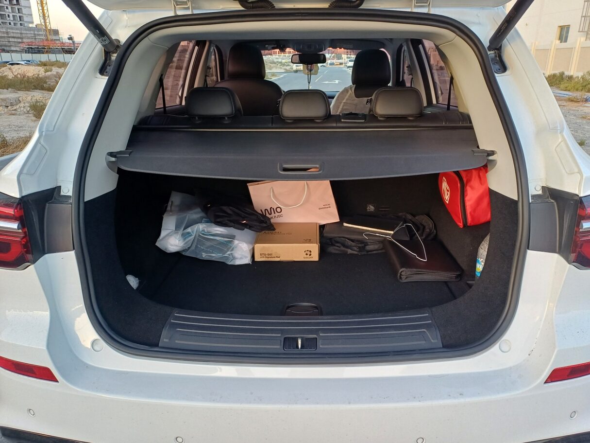 Car image 20
