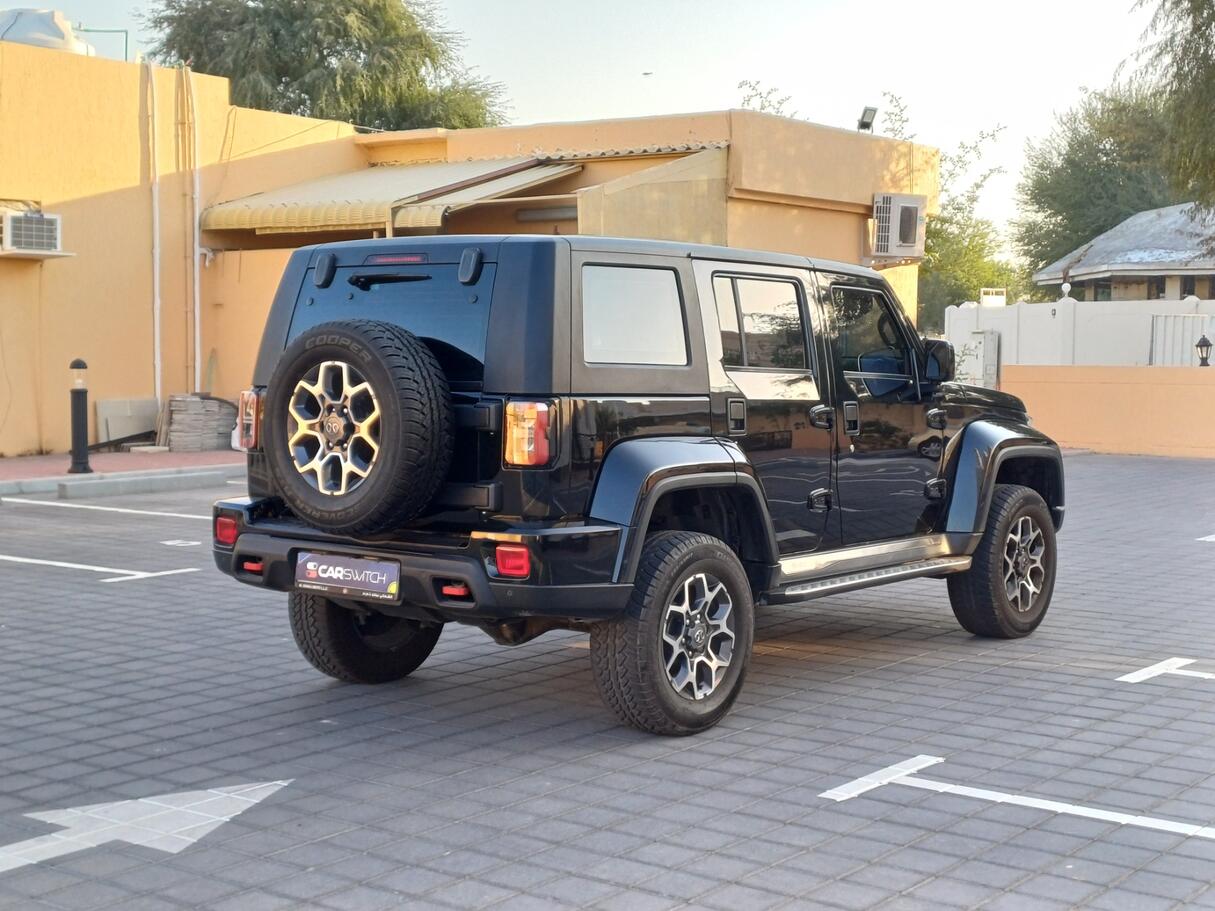 Car image 5