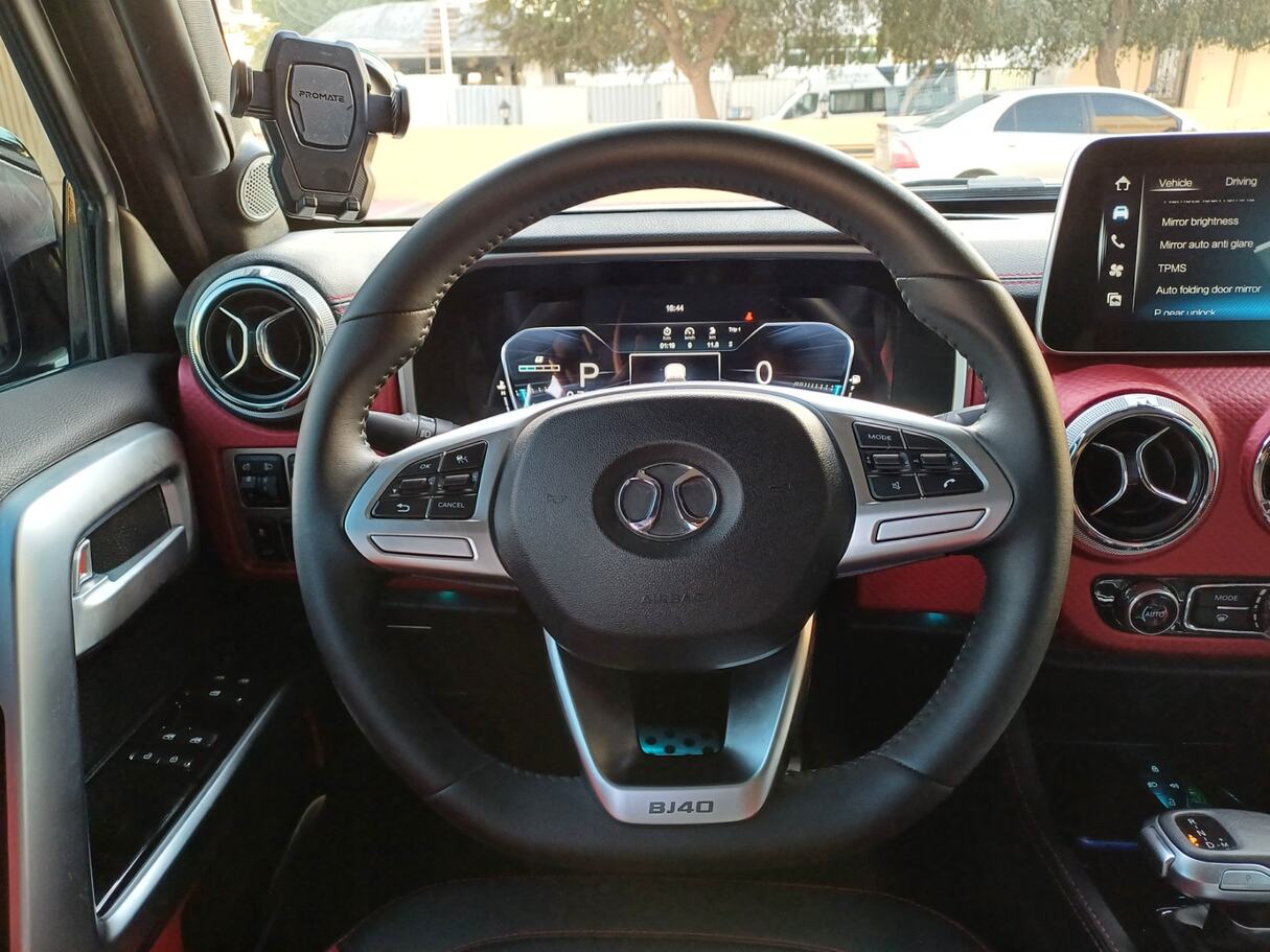 Car image 16