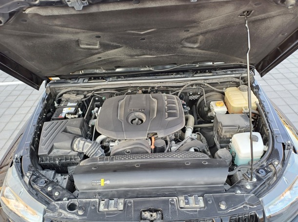 Car image 24