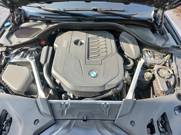Car image 35