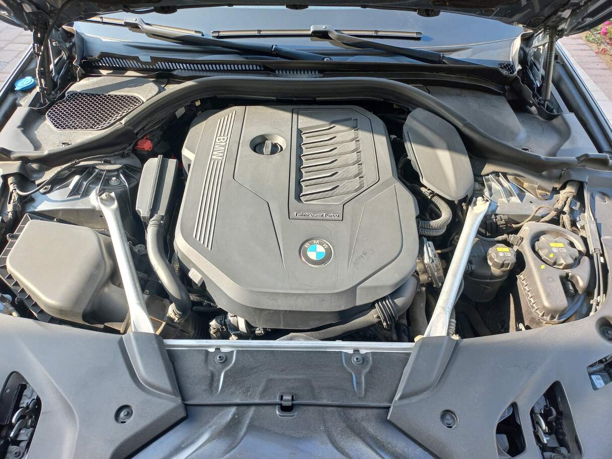 Car image 35