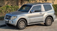 Used 2013 Mitsubishi Pajero for sale in Dubai